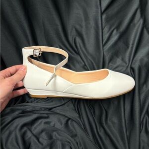 Elegant White Women's Shoes